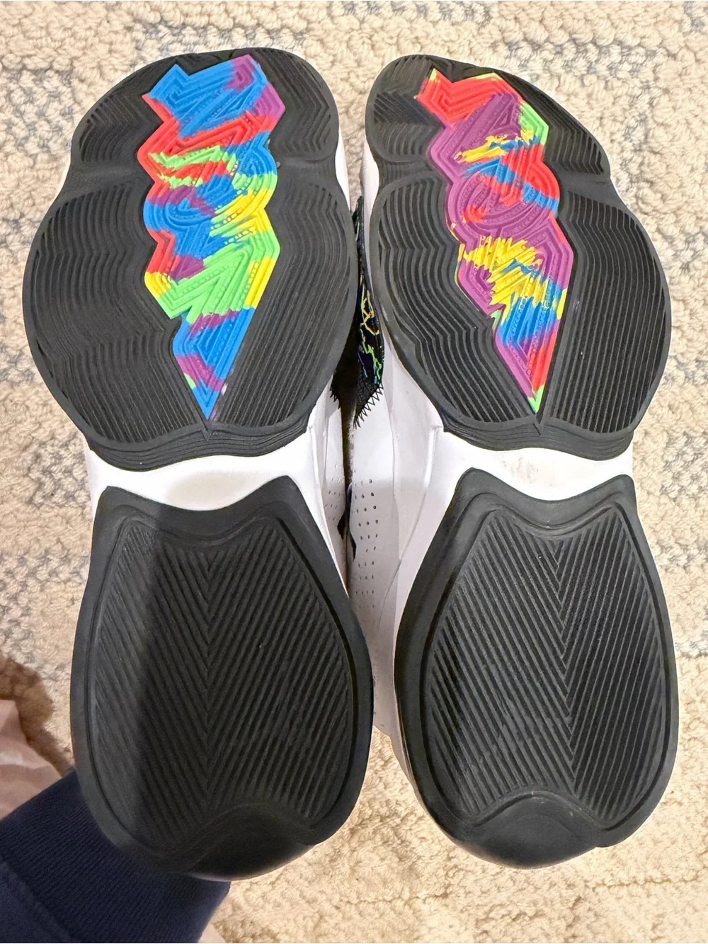 Jordan Basketball Shoes Black Multicolor Paint Splatter Sneakers Size 8.5